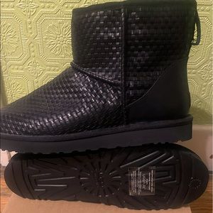Limited Woven UGG (M13)